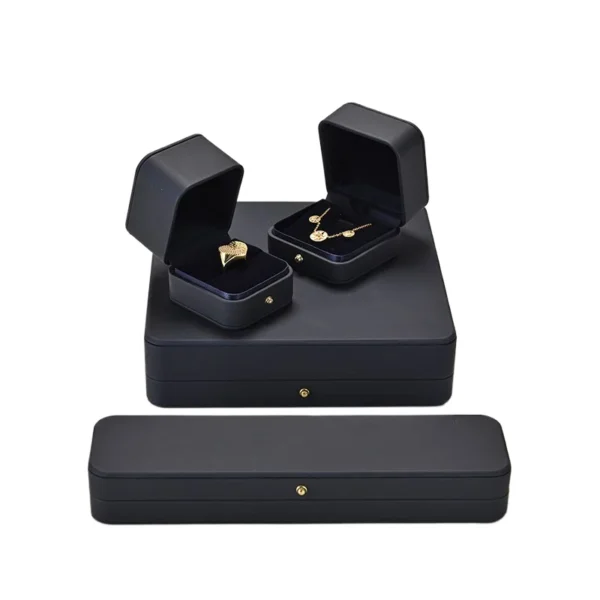 Black Ring & Jewelry Boxes