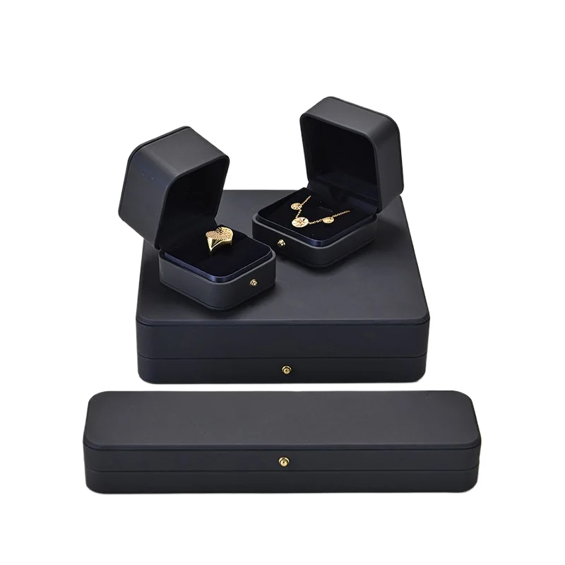 Black Ring & Jewelry Boxes