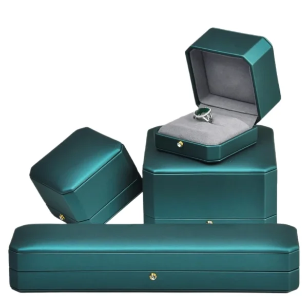 custom-jewelry-box-best-jewelry-box-packaging-for-jewelry-2