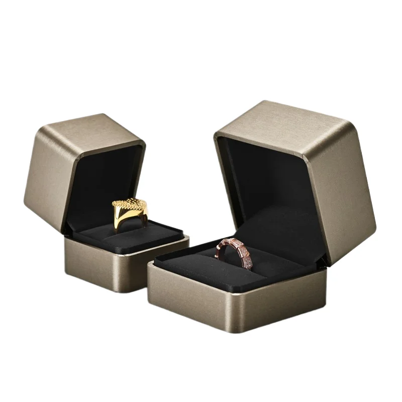 custom-leather-jewelry-packing-box-6