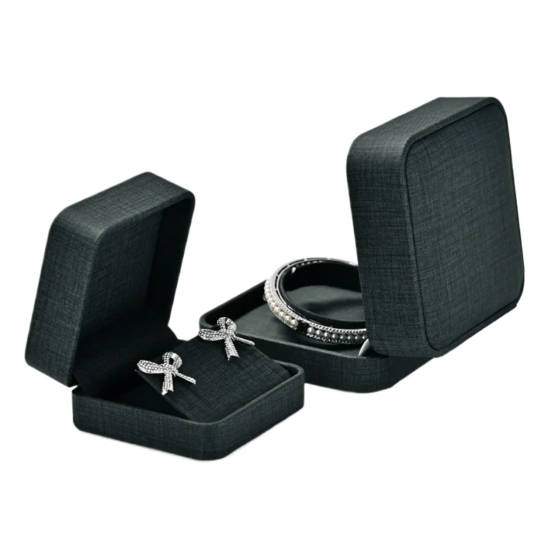 custom-logo-black-leather-jewellery-packaging-box-3