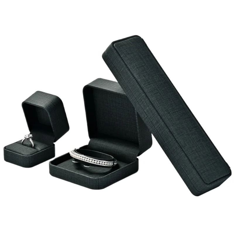 custom-logo-black-leather-jewellery-packaging-box-4