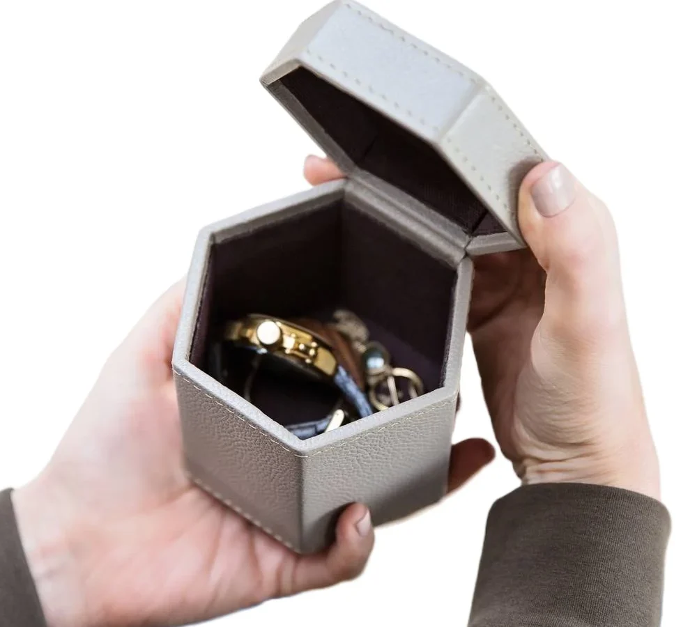 hexagon-travel-watch-jewels-storage-case-pu-leather-wrist-wa-5