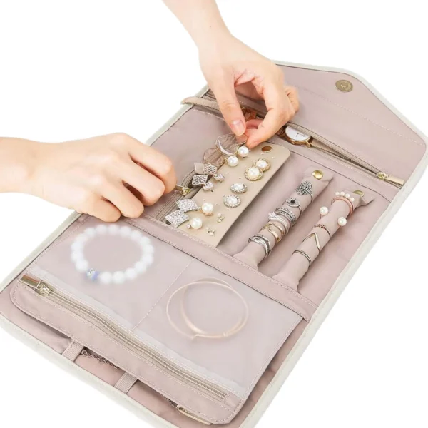 hot-selling-custom-style-velvet-travel-jewelry-organizer-sto-2