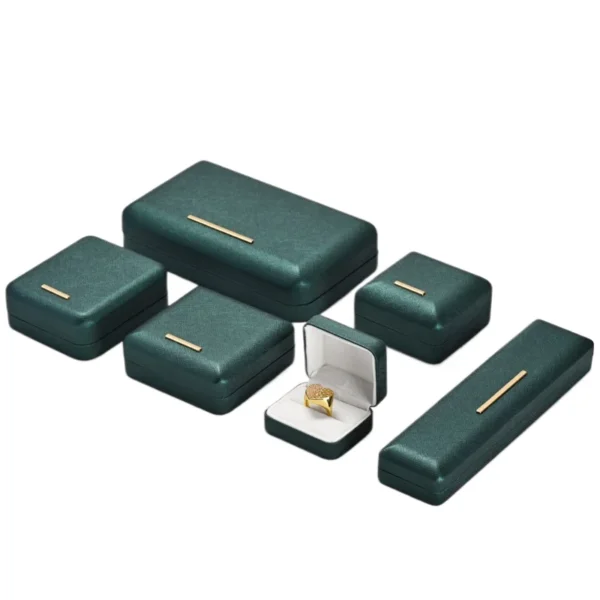 jewelry-box-for-necklaces-jewelry-box-for-men-engagement-rin-2