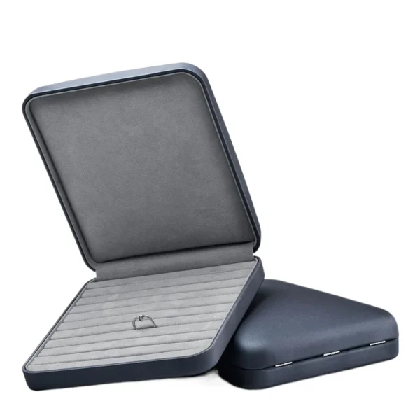 leather-jewellery-packaging-box-with-gray-microfiber-inside-4