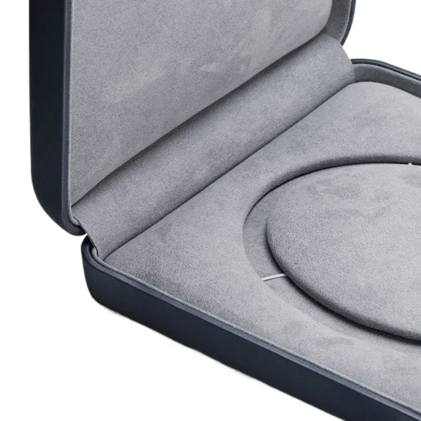 leather-jewellery-packaging-box-with-gray-microfiber-inside-8