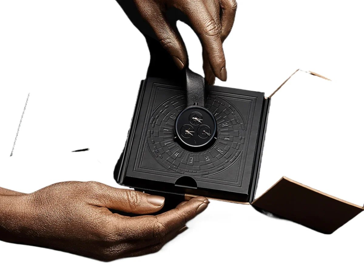 luxury-gold-logo-watch-box-packaging-pu-leather-snap-button-6