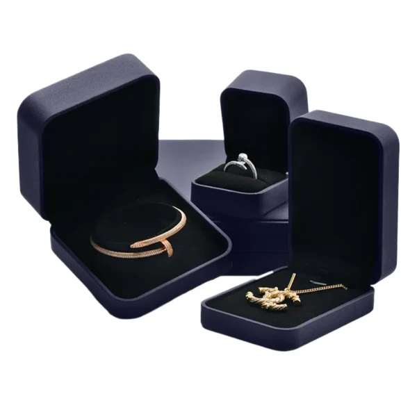 luxury-leather-jewellery-set-box-5