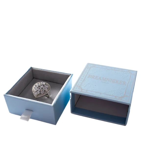 luxury-small-light-blue-engagement-proposal-necklace-bracele-2
