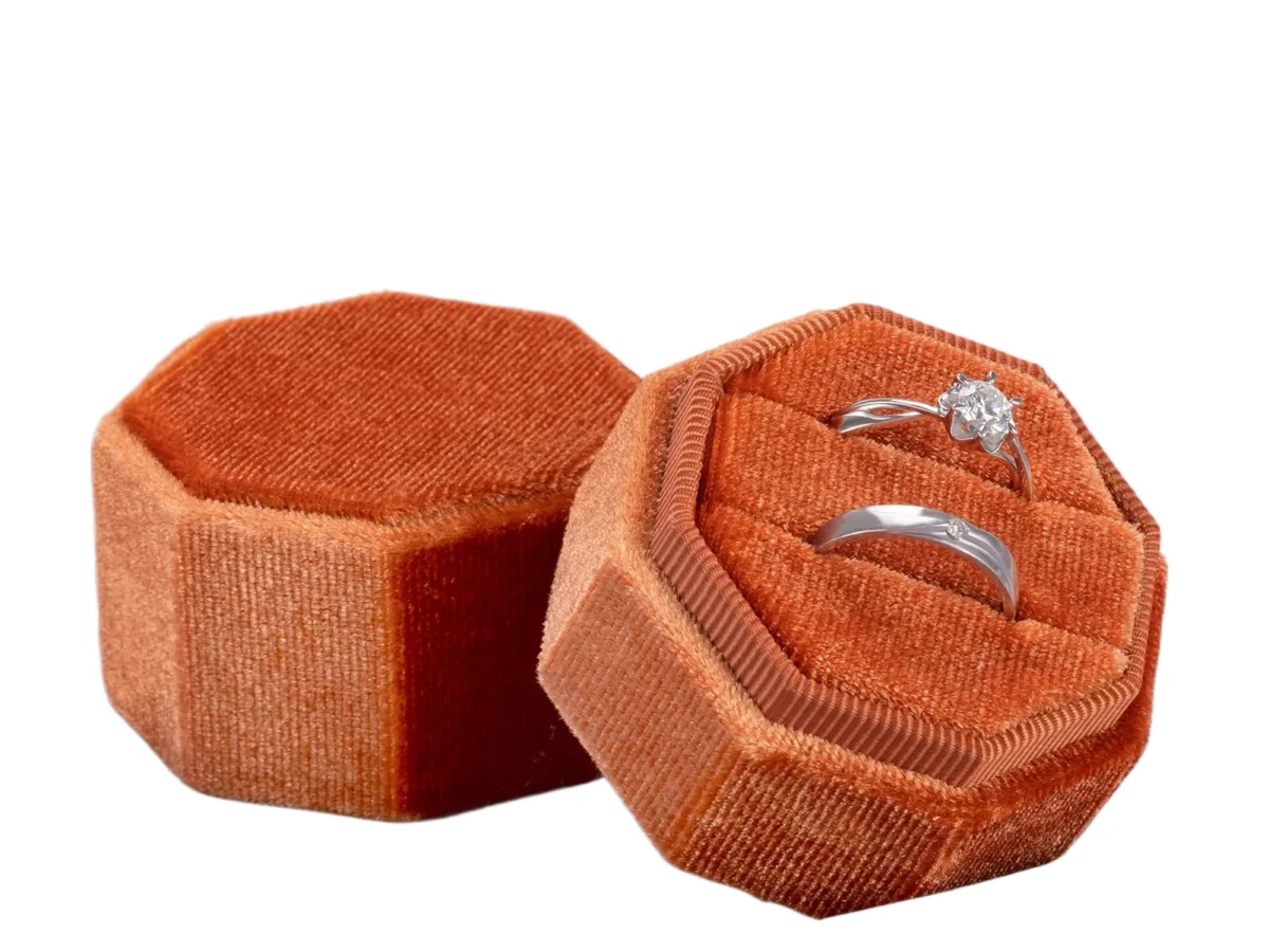 luxury-vintage-velvet-octagonal-ring-box-custom-logo-suede-w-3