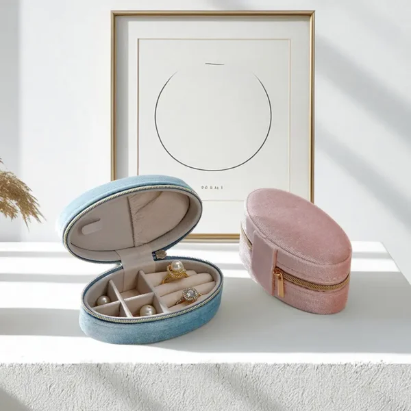 Oval Velvet Travel Jewelry Box — Ring & Earring Organizer with Zipper