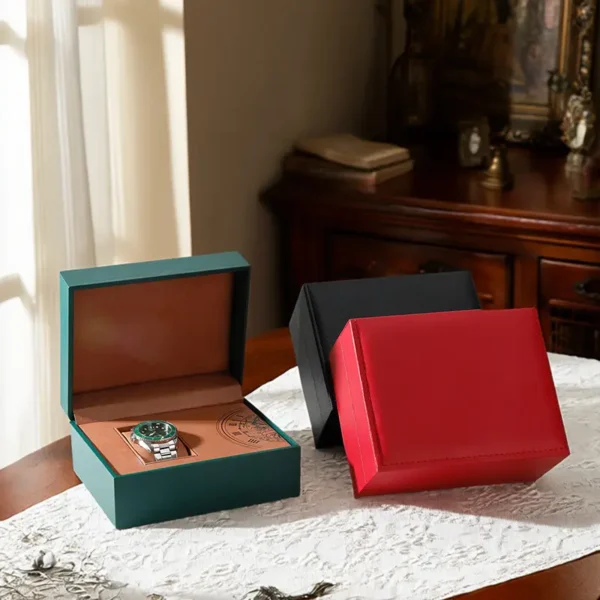 pu-leather-magnetic-watch-box-vintage-interior-13424444360365364.jpg