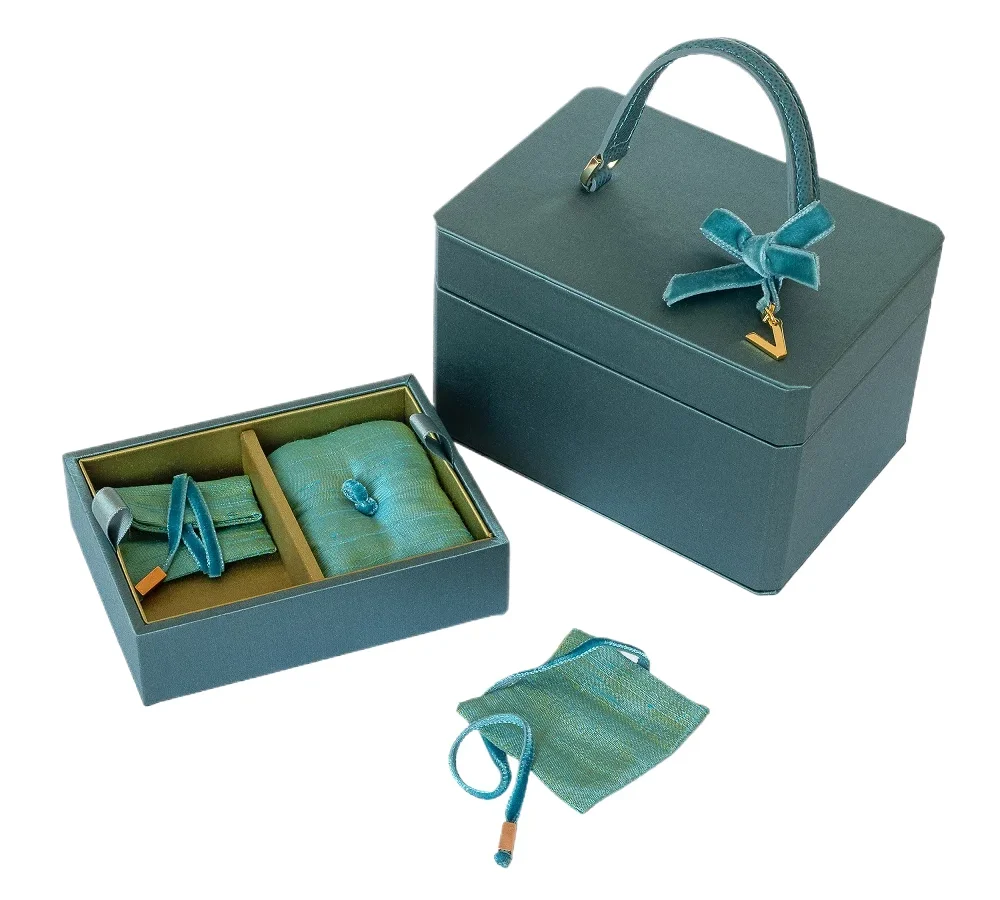 satin-portable-jewelry-gift-box-organizer-packaging-gilded-p-2