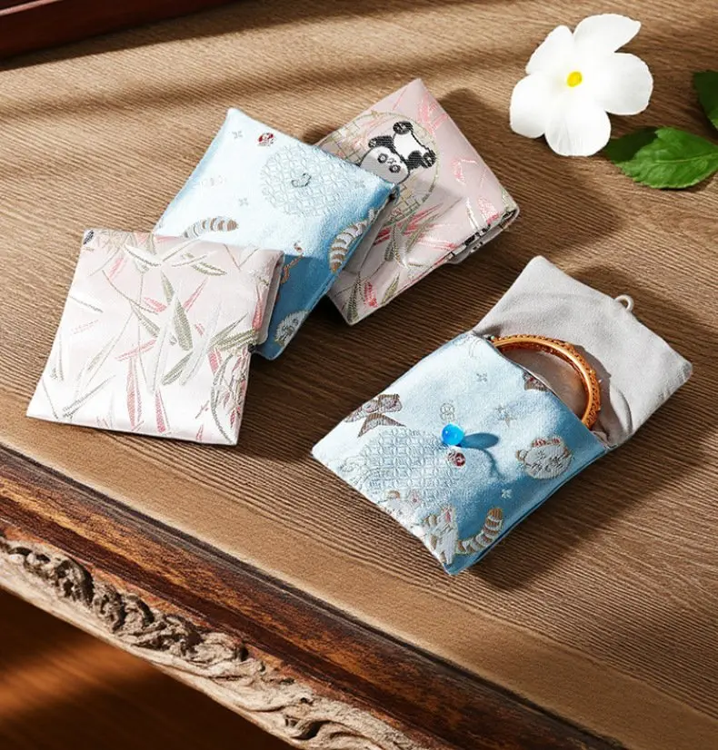 Embroidered silk brocade jewelry pouches arranged in 7 patterns — Chinese vintage aesthetic