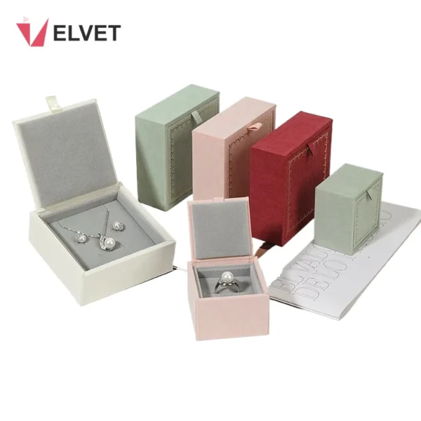 square-gold-border-flip-top-jewelry-box-ribbon-pull-custom-logo-a2