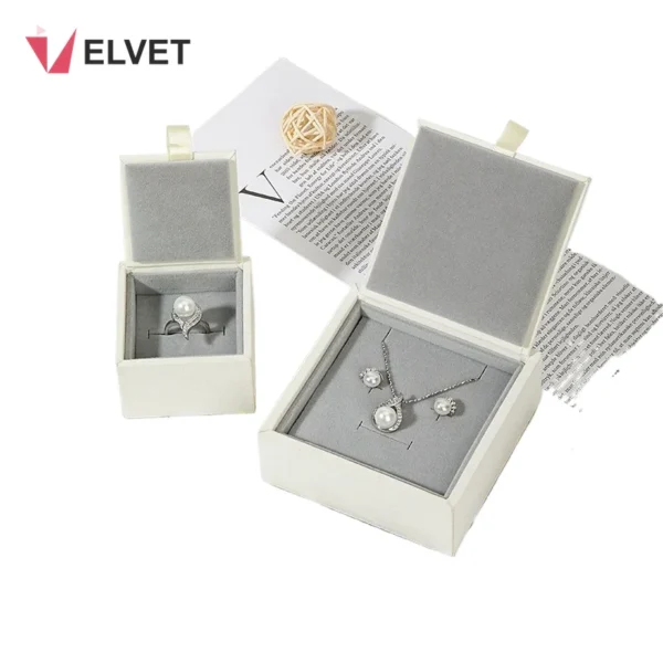 square-gold-border-flip-top-jewelry-box-ribbon-pull-custom-logo-a7