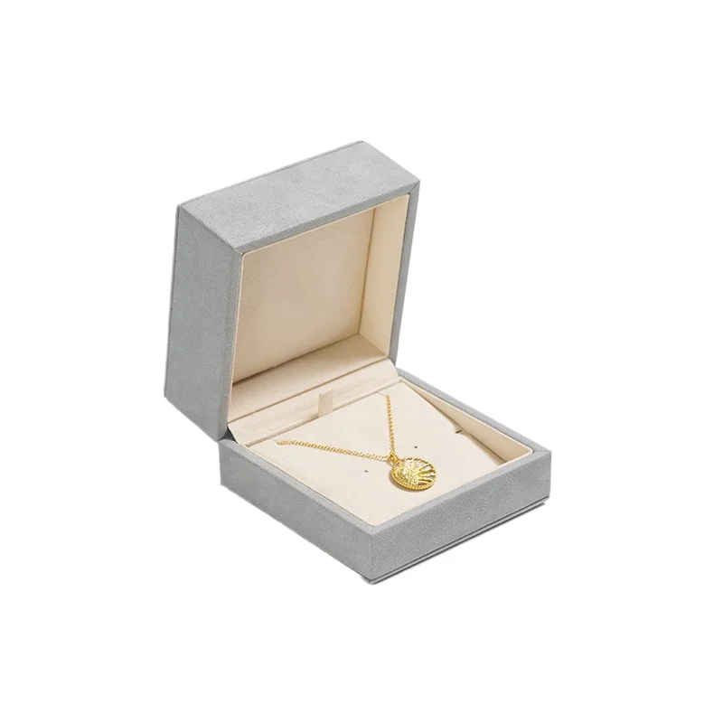 suede-flip-top-necklace-pendant-box-display-card-3