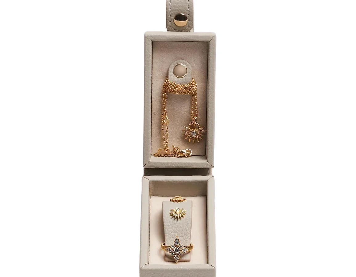 travel-jewelry-box-with-velvet-insert-bracelet-custom-snap-c-3
