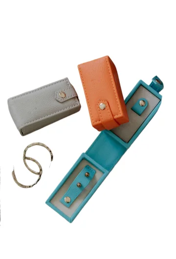 travel-jewelry-box-with-velvet-insert-bracelet-custom-snap-c-5