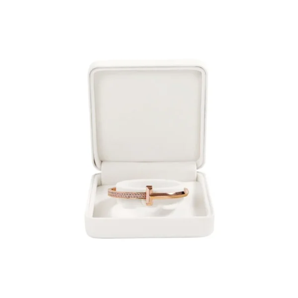white-jewelry-box-leather-jewelry-box-jewelry-subscription-b-3