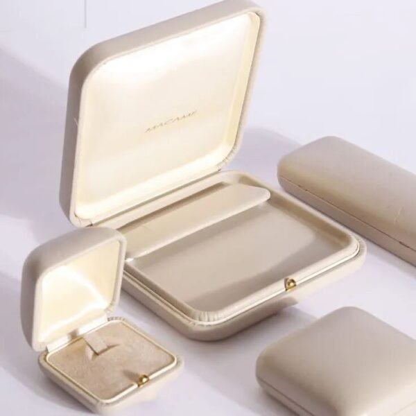 Custom Jewelry Packaging: 4 Box Types to Choose From
