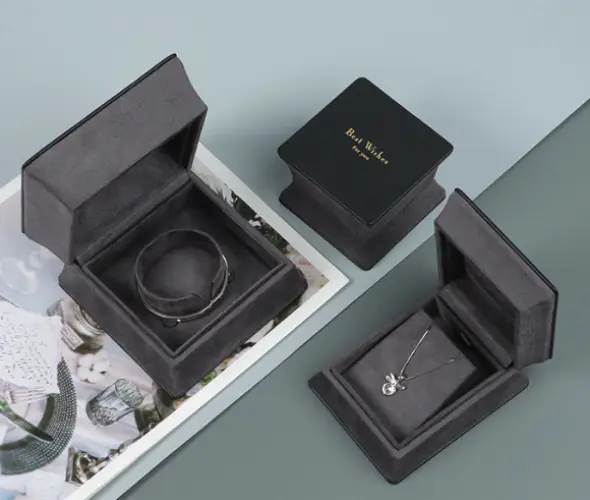 Luxury platform jewelry box for bracelet and necklace sets
