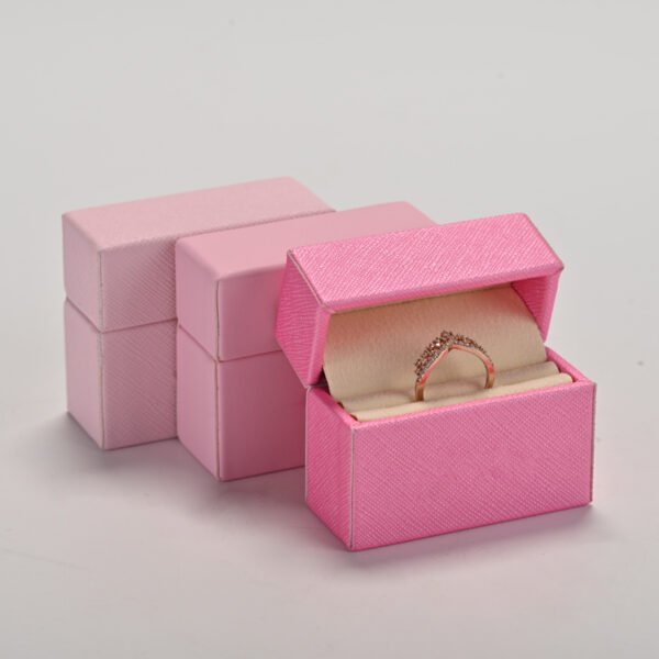 saffiano-pu-leather-pink-flip-top-ring-jewelry-box-5