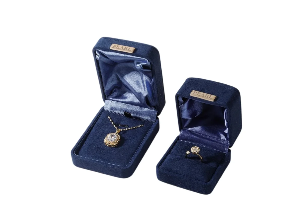 sage-green-velvet-jewelry-box-set-satin-lining-gold-plaque-4