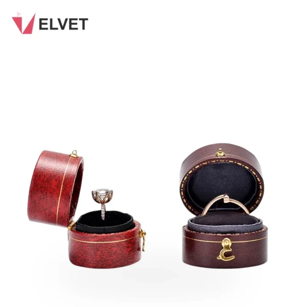 vintage-round-leather-ring-box-fanxi8_3