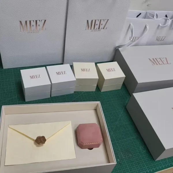 Jewelry Boxes Wholesale Buyer Guide: MOQ, Custom Logo, Materials and Lead Time