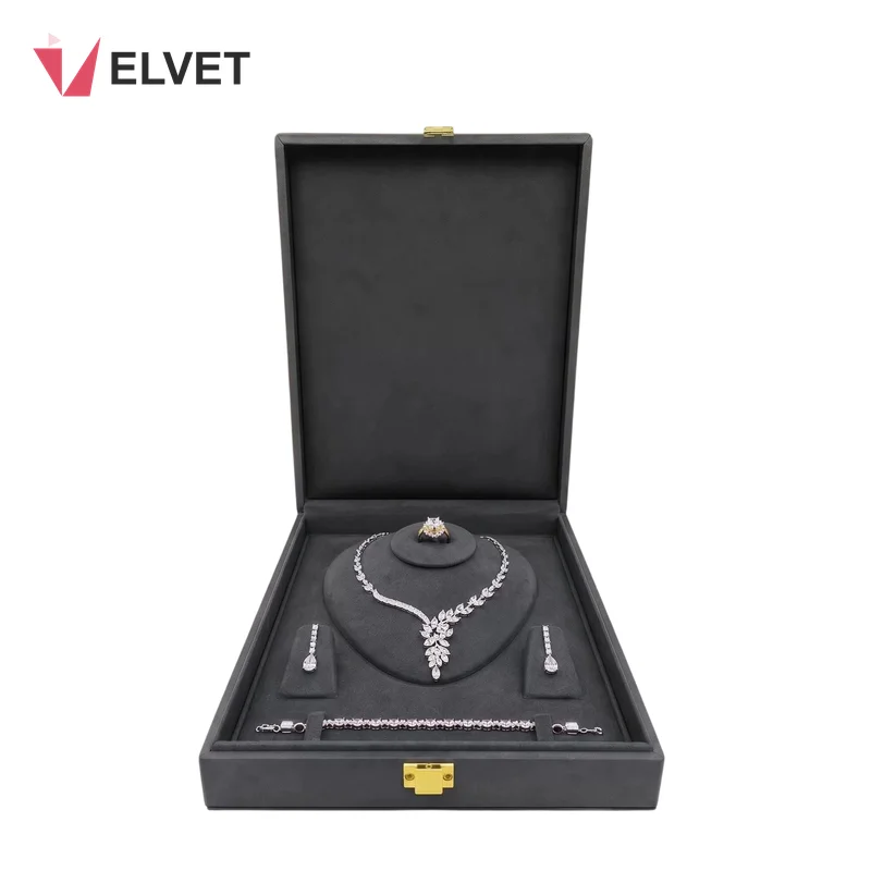 high-end-microfiber-jewelry-box-diamond-necklace-set-2