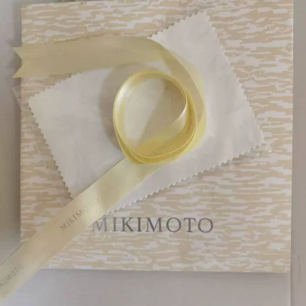 mikimoto-white-velvet-pearl-jewelry-box-d3