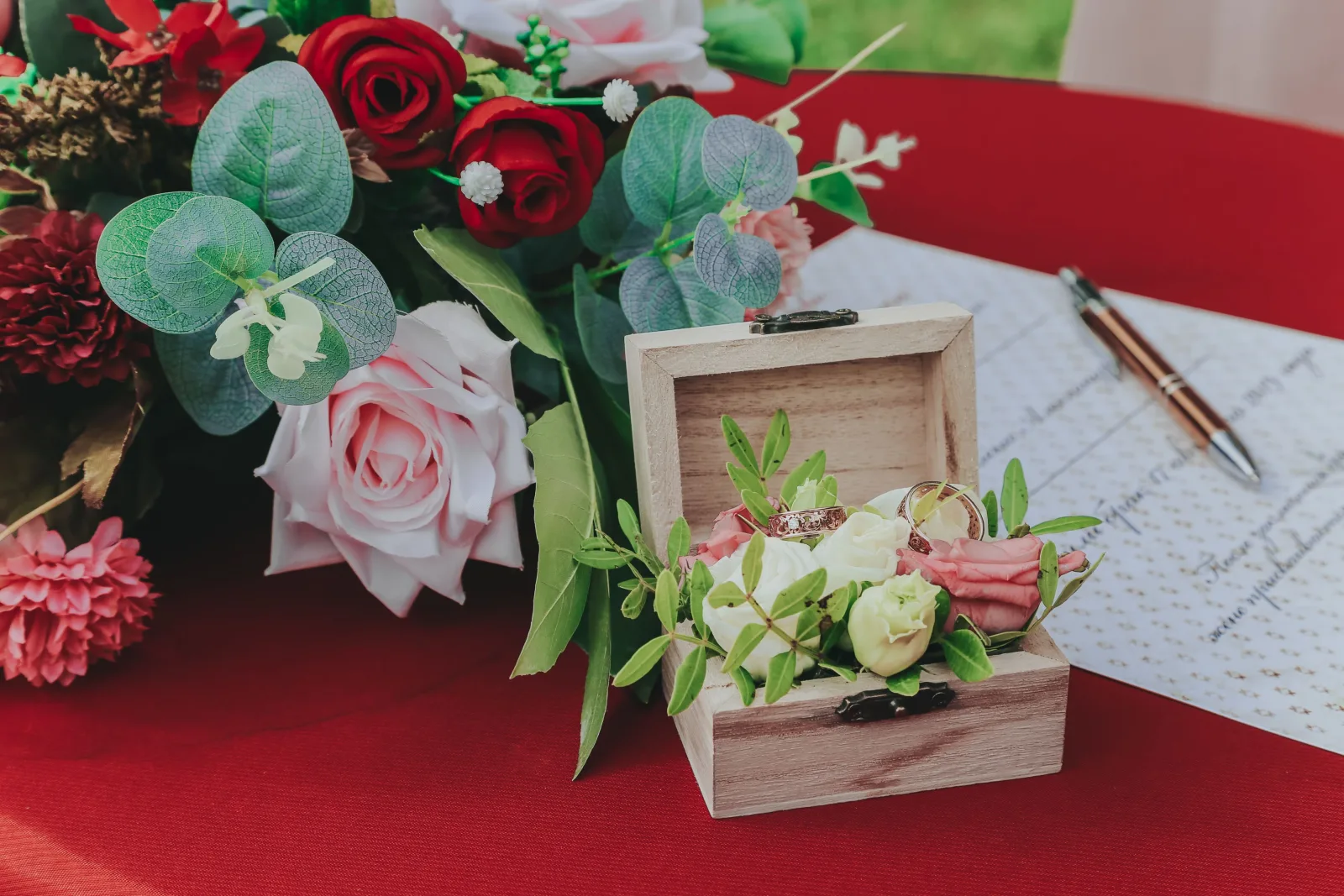 Natural wood ring box example for wooden jewelry box materials